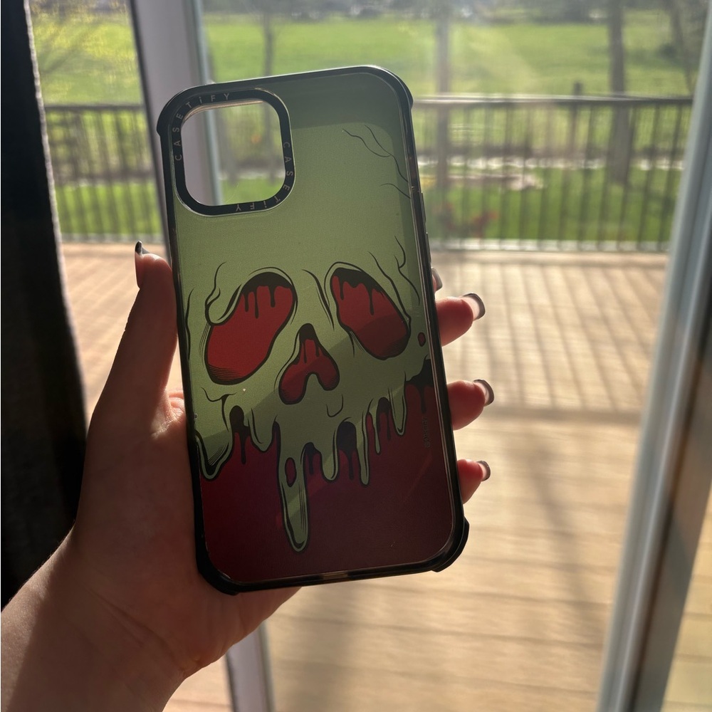 DISNEY’S SNOW WHITE x CASETIFY CASE